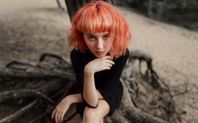 Red haired woman sitting tree free wallpaper - medium preview image