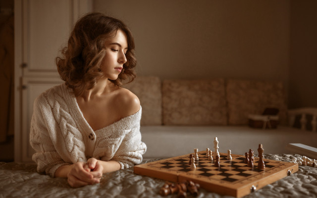 Romanticism bareshoulders chessportrait photorealistic indoor free wallpaper - medium preview image