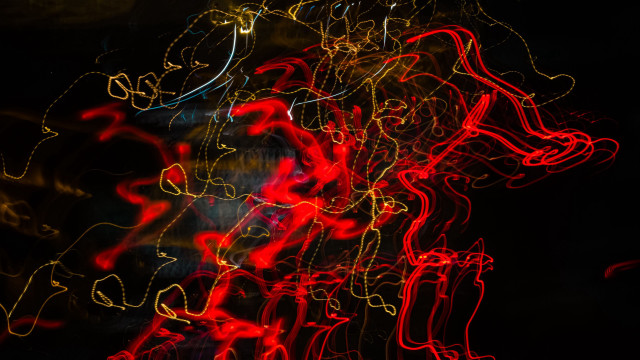 Blurry red yellow light dark free wallpaper - medium preview image