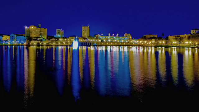 City skyline reflection fountain night free wallpaper - medium preview image