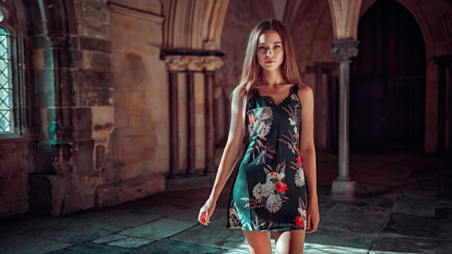 Eszter mattioni fashion romanesc dress free wallpaper - medium preview image