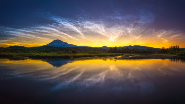 Lake mountain sunset clouds reflection free wallpaper - medium preview image