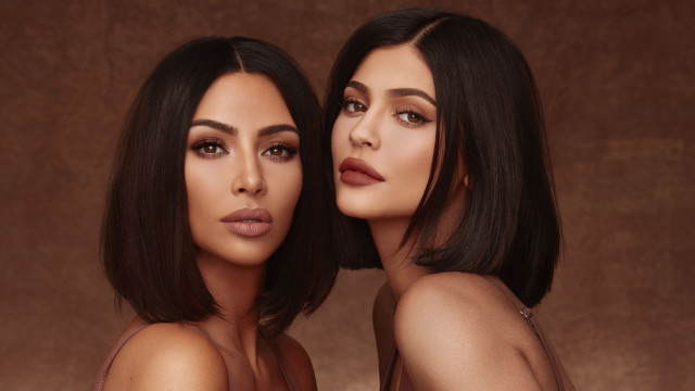 Two women dark hair brown free wallpaper - medium preview image