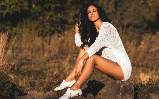 Aramenta dianthe vail olive skin free wallpaper - medium preview image