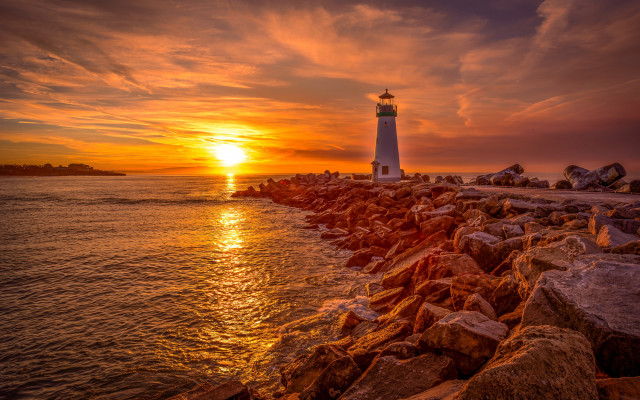 Lighthouse rocky shore sunset clouds #6 free wallpaper - medium preview image