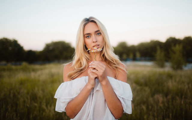 Woman blonde blue eyes nature free wallpaper - medium preview image