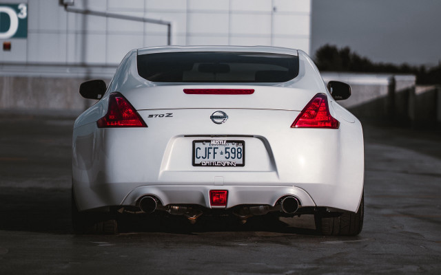 White car parking lot offroad free wallpaper - medium preview image