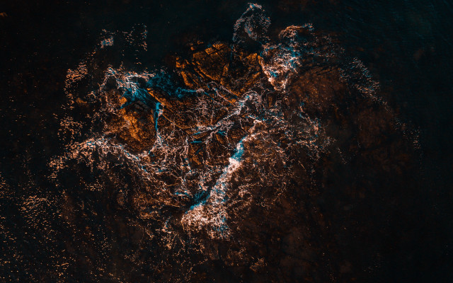 Dark water yellow blue lines free wallpaper - medium preview image
