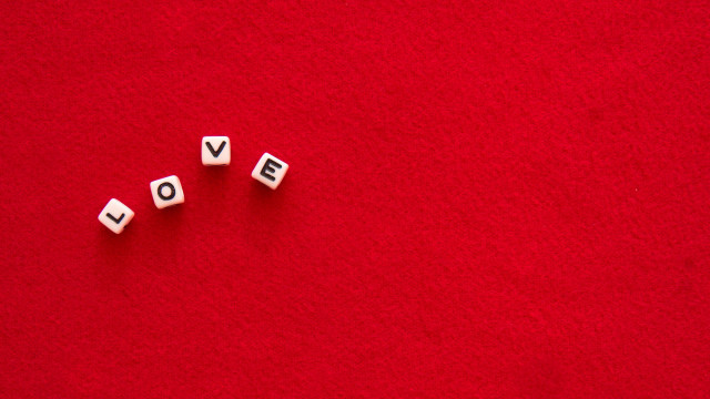 Red love dices letterism tiltshift free wallpaper - medium preview image