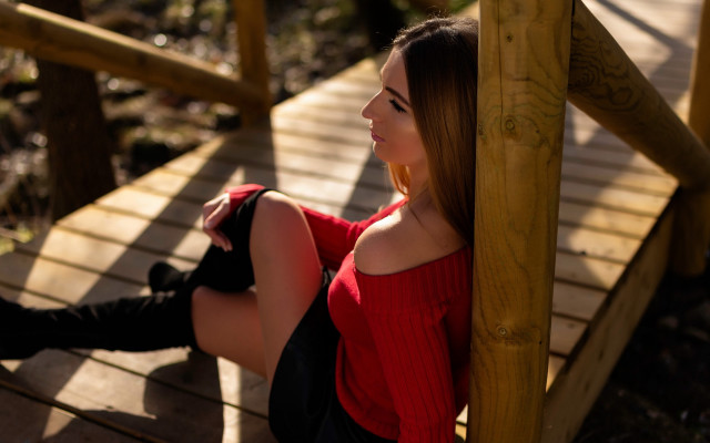 Woman sitting tiltshift fashion brownhair free wallpaper - medium preview image