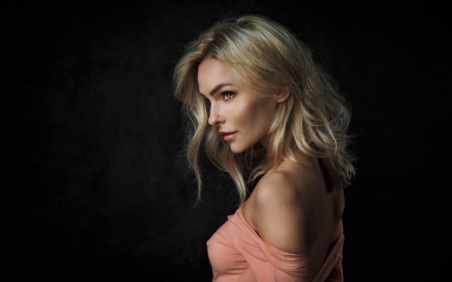 Blonde pink top portrait anna free wallpaper - medium preview image