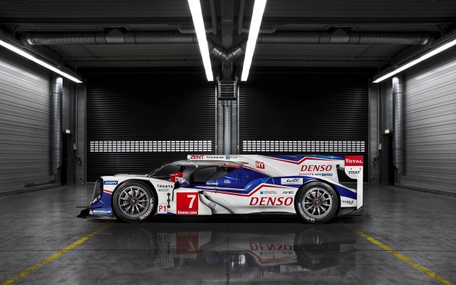 Garage light open dahlov ipcar free wallpaper - medium preview image