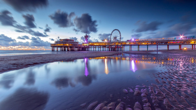 Ferris wheel night cityscape reflection free wallpaper - medium preview image