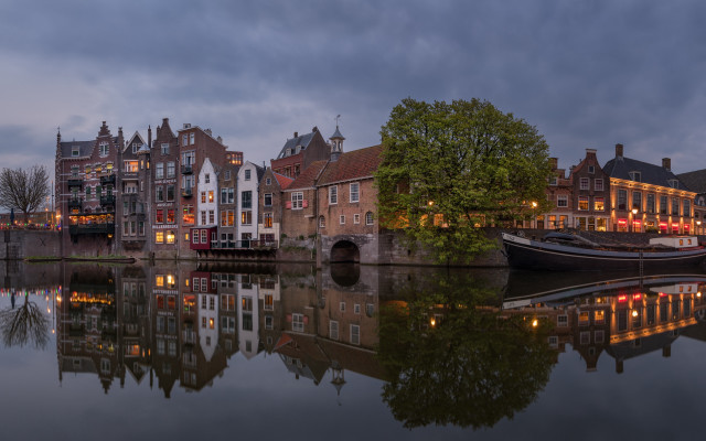 Docked boat night cityscape bridge free wallpaper - medium preview image