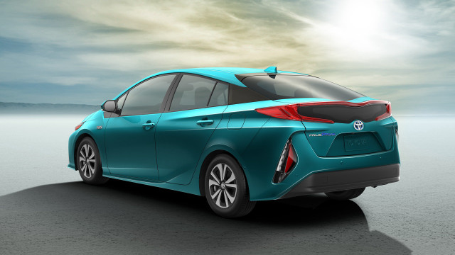 Blue car beach sky sunbeam free wallpaper - medium preview image