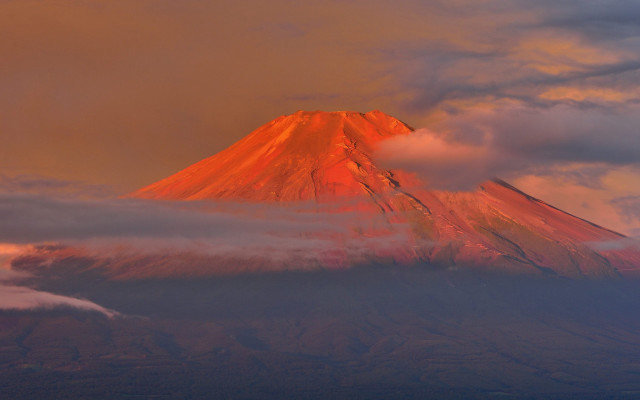 Mountain sunset clouds horizon ocean free wallpaper - medium preview image