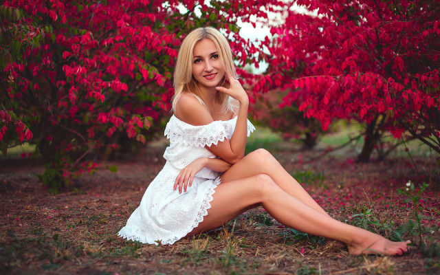 Woman white dress flowers autumn free wallpaper - medium preview image
