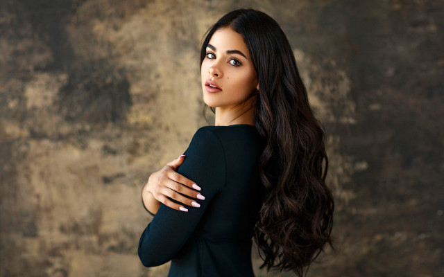Woman longhair blackdress crossedarms portrait free wallpaper - medium preview image