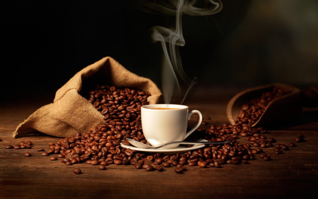 Coffee beans sack morning table free wallpaper - medium preview image