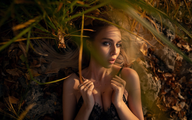 Woman longhair field leaves portrait free wallpaper - medium preview image