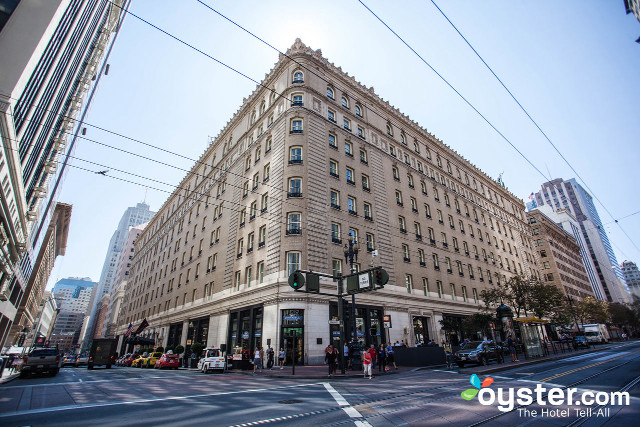 Large building corner street traffic free wallpaper - medium preview image