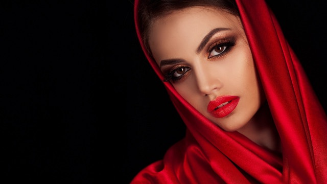 Araceli gilbert gothic fashion photorealistic #2 free wallpaper - medium preview image