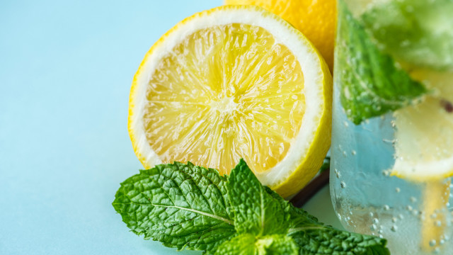 Lemon mint drink blue background free wallpaper - medium preview image
