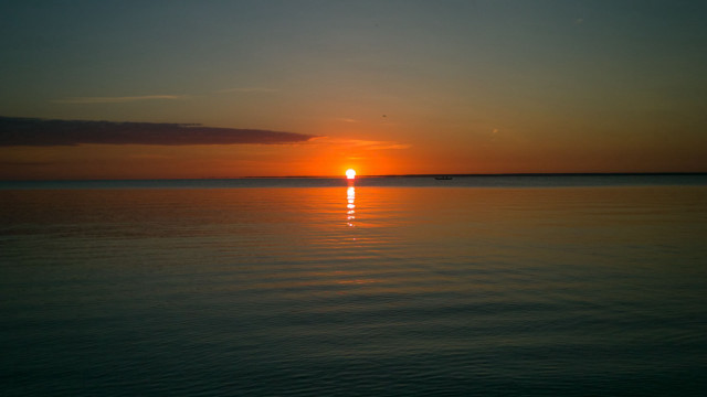 Sunset water boat clouds horizon #7 free wallpaper - medium preview image
