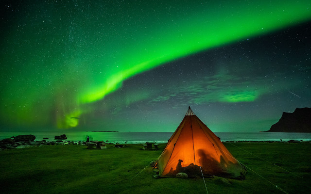 Tent aurora lake mountain 1980s free wallpaper - medium preview image