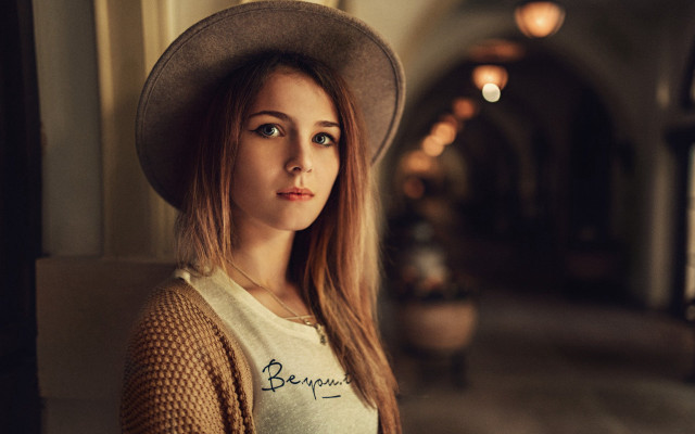 Woman hat portrait bokeh elina free wallpaper - medium preview image