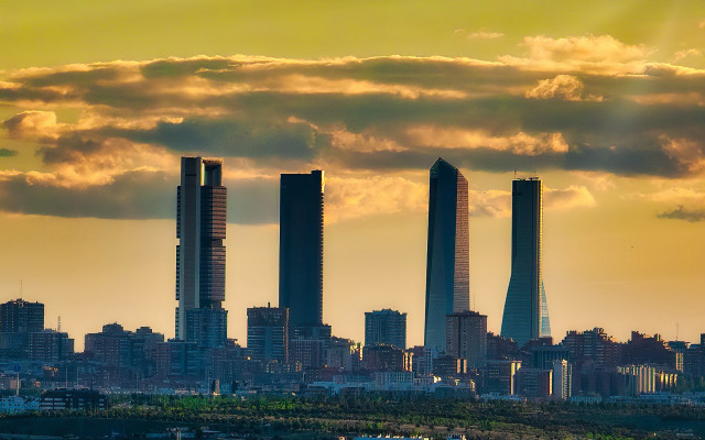City skyline cloudy dusk orange free wallpaper - medium preview image