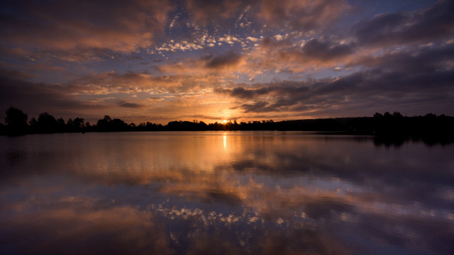 Sunset lake reflection trees clouds free wallpaper - medium preview image