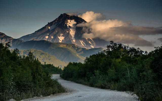 Dirt road mountain clouds trees free wallpaper - medium preview image