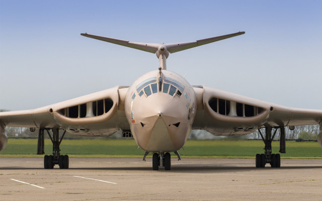 Large jet airport tarmac retrofuturism free wallpaper - medium preview image