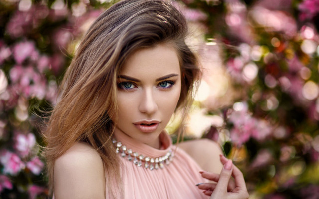 Blue eyes pearl necklace flower free wallpaper - medium preview image