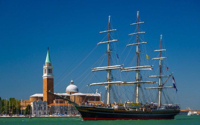 Large boat clock tower matte free wallpaper - medium preview image