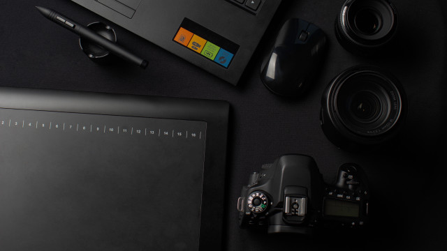 Camera laptop pen desk notepad free wallpaper - medium preview image