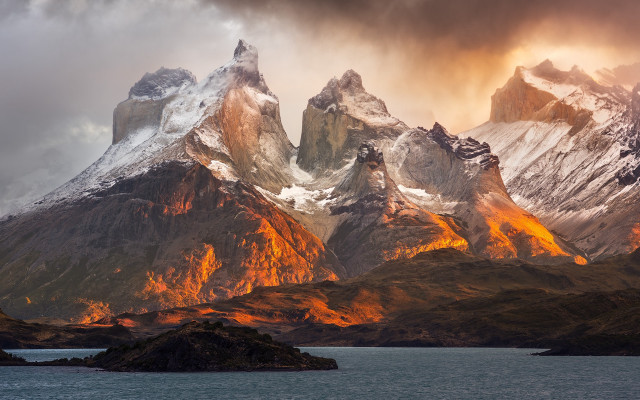 Mountain lake cloudy sky autumn free wallpaper - medium preview image