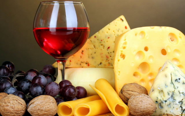 Wine cheese nuts grapes table free wallpaper - medium preview image
