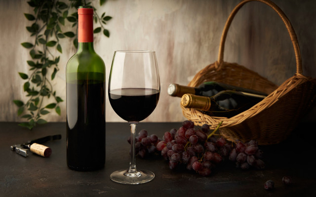 Wine bottle glass grapes basket free wallpaper - medium preview image