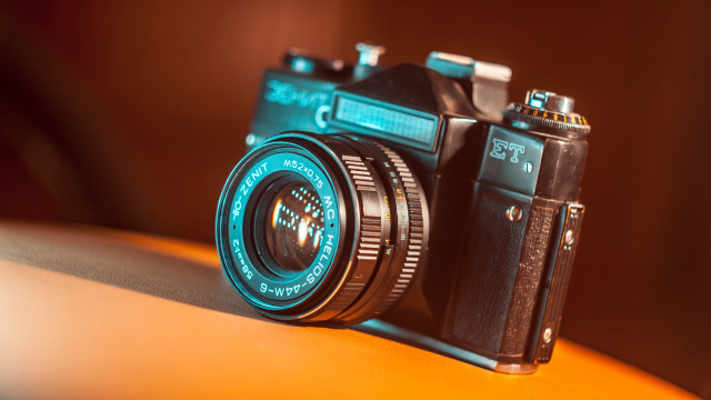 Camera table lens flash ashbaugh free wallpaper - medium preview image