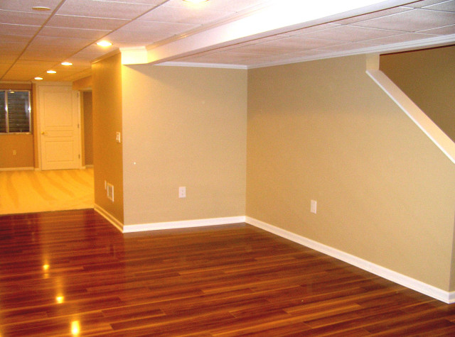 Empty room hardwood floors white free wallpaper - medium preview image