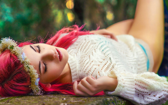 Red hair woman sitting outdoors free wallpaper - medium preview image