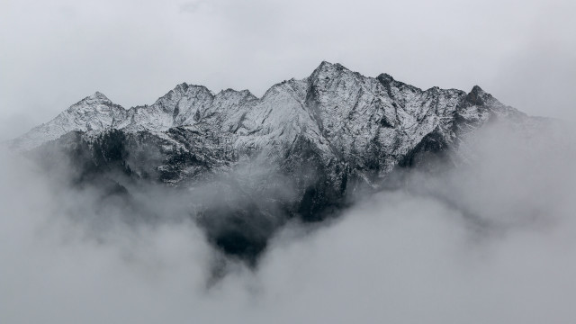 Snowy mountain range cloudy sky #2 free wallpaper - medium preview image