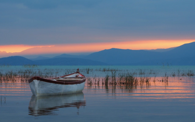 Boat lake cloudy sunset mountains free wallpaper - medium preview image