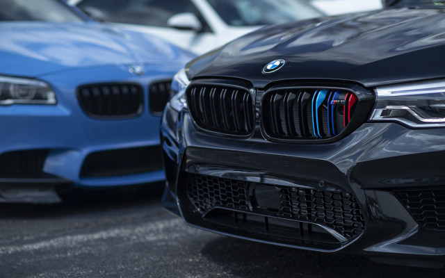 Bmw parking lot 3d render free wallpaper - medium preview image