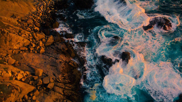 Ocean rocky shore waves crashing free wallpaper - medium preview image