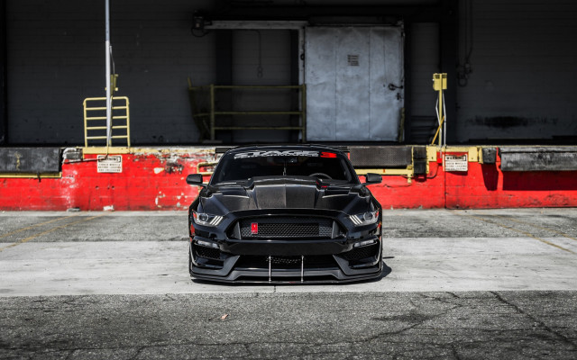 Black car red wall yellow free wallpaper - medium preview image