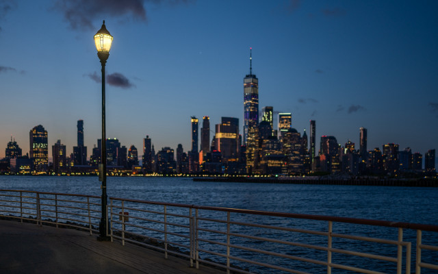 City skyline night pier lamp free wallpaper - medium preview image