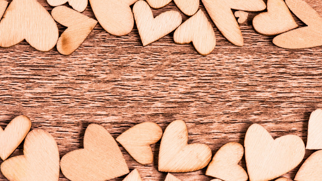 Wooden hearts jigsaw puzzle arts free wallpaper - medium preview image